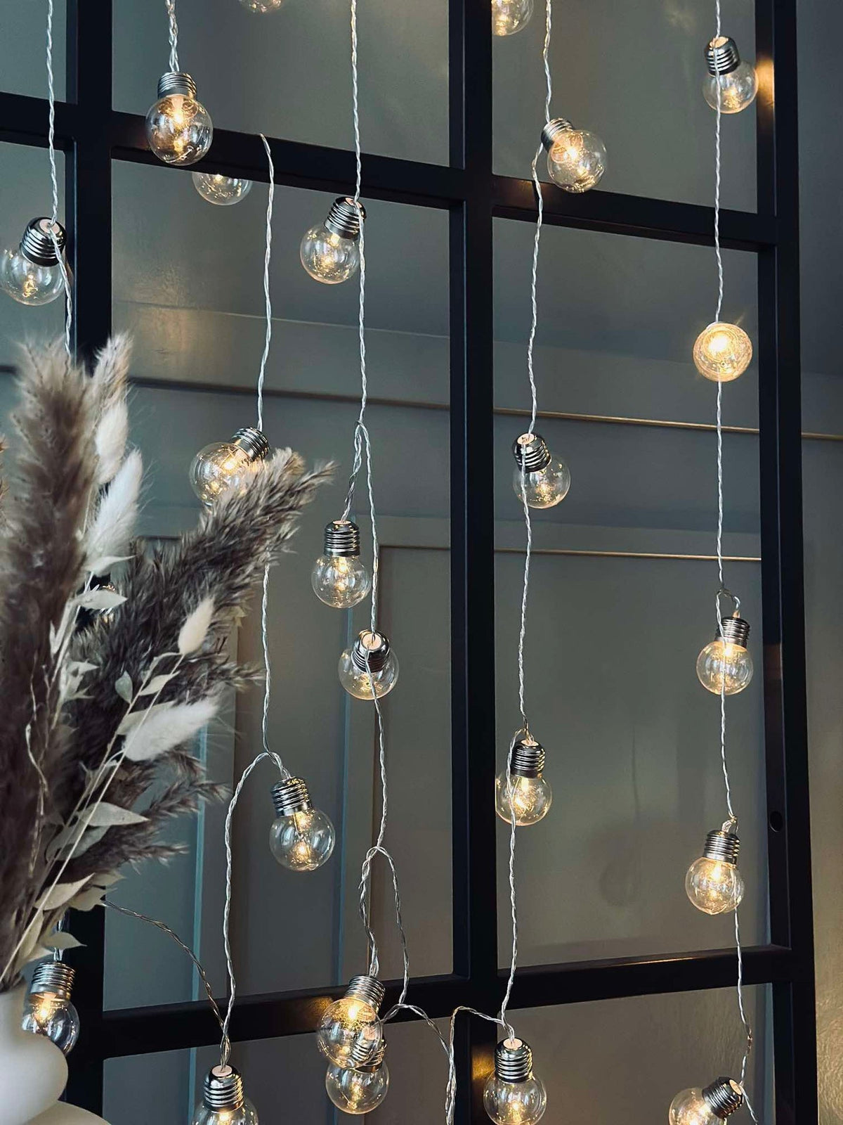 Grande guirlande lumineuse avec 50 ampoules LED et changement de couleur - Homologuée pour l’intérieur et l’extérieur