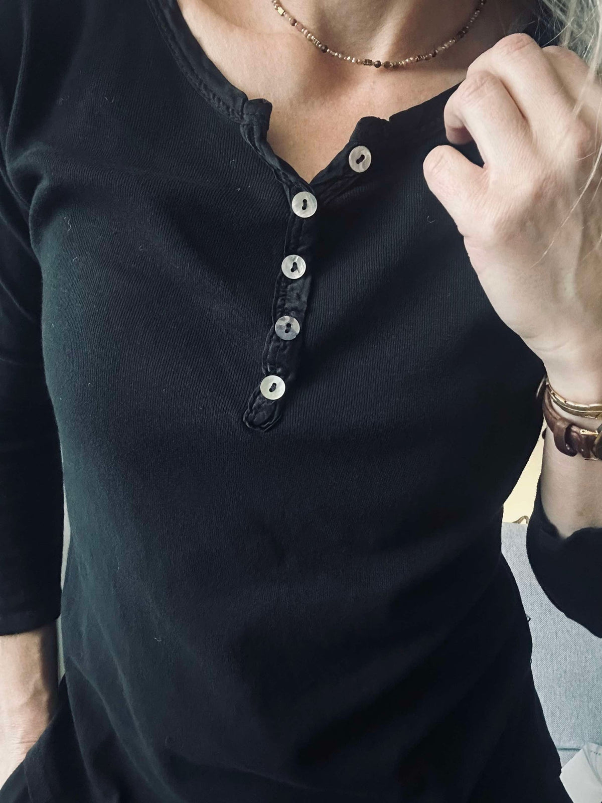 Blouse basique avec boutons – ´Black