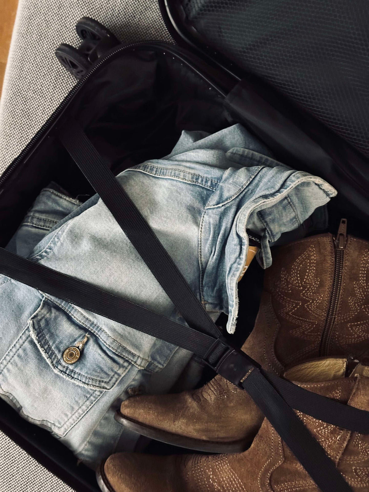 Valise trolley rose légère - approuvée cabine