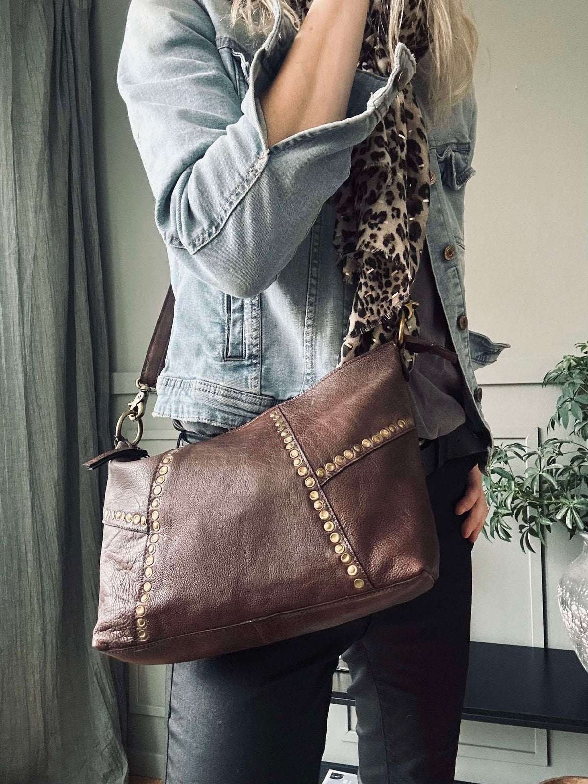 Sac à bandoulière Loni Smoke