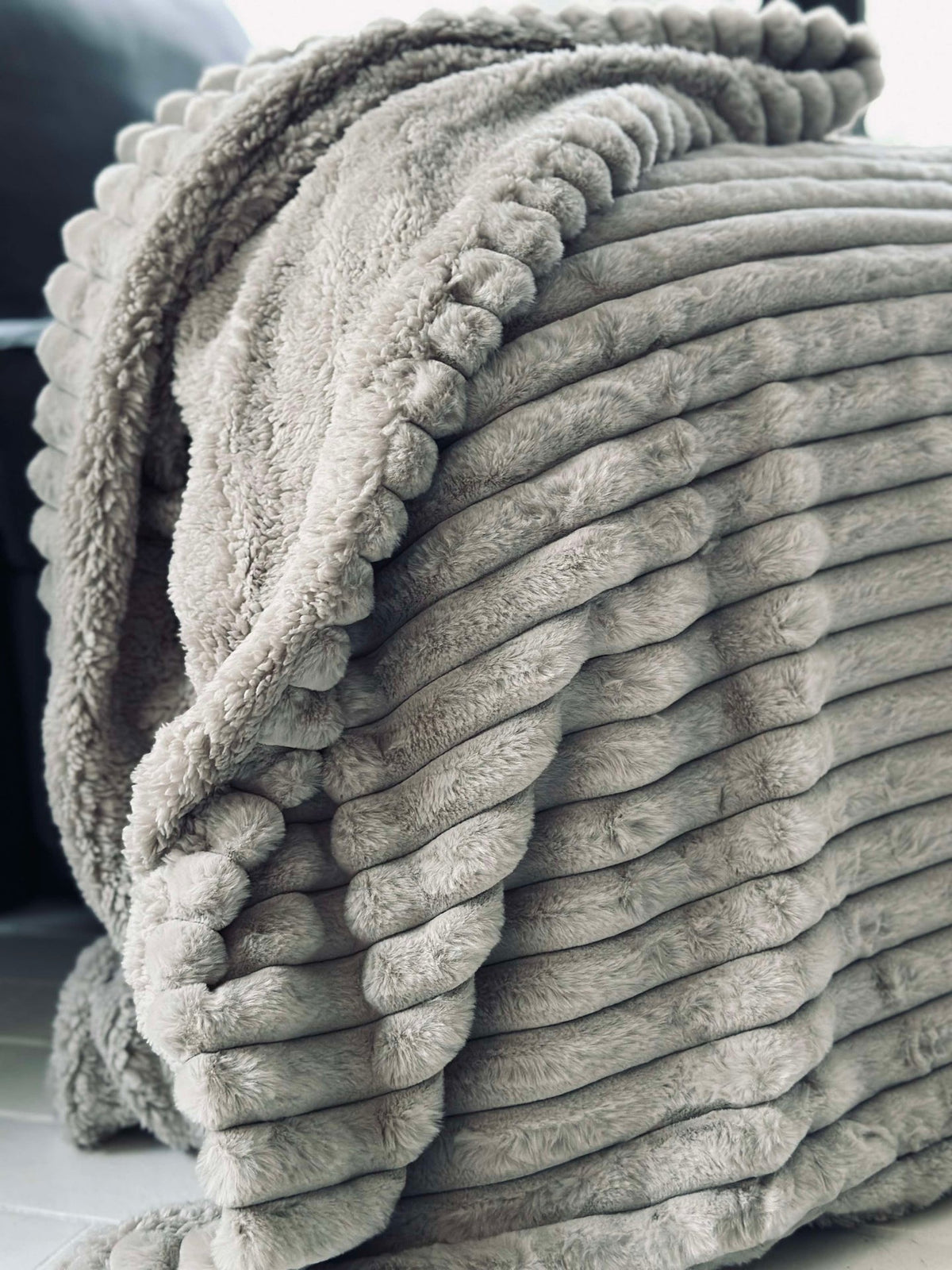 Couvre-lit STRIB - Gris clair