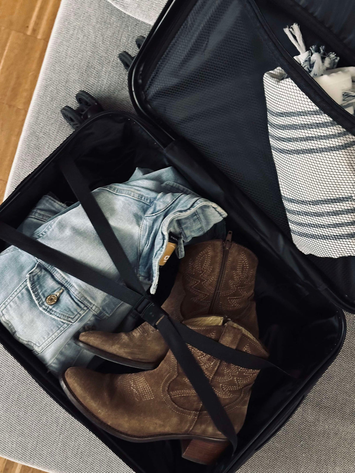Valise trolley rose légère - approuvée cabine