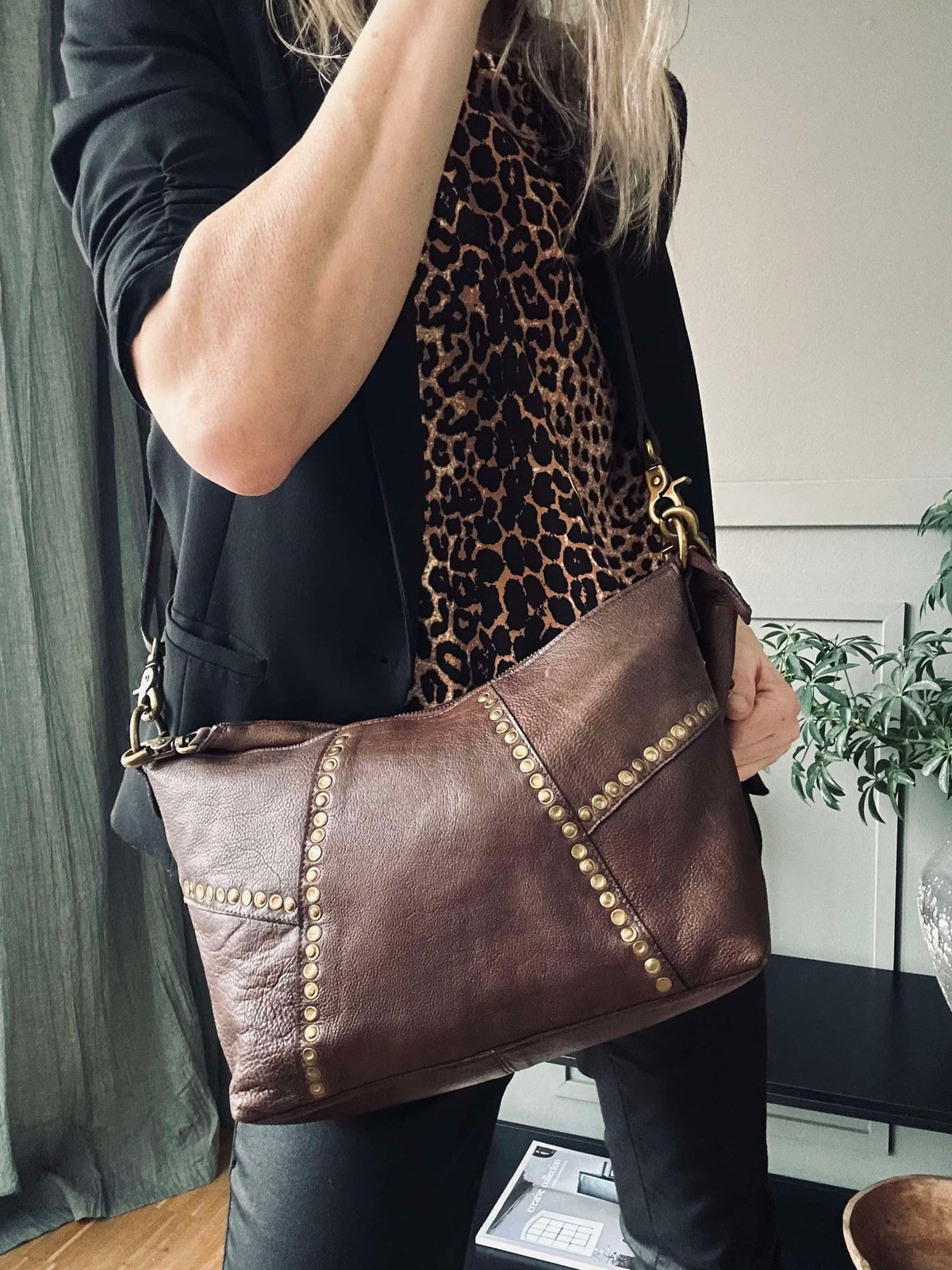 Sac à bandoulière Loni Smoke