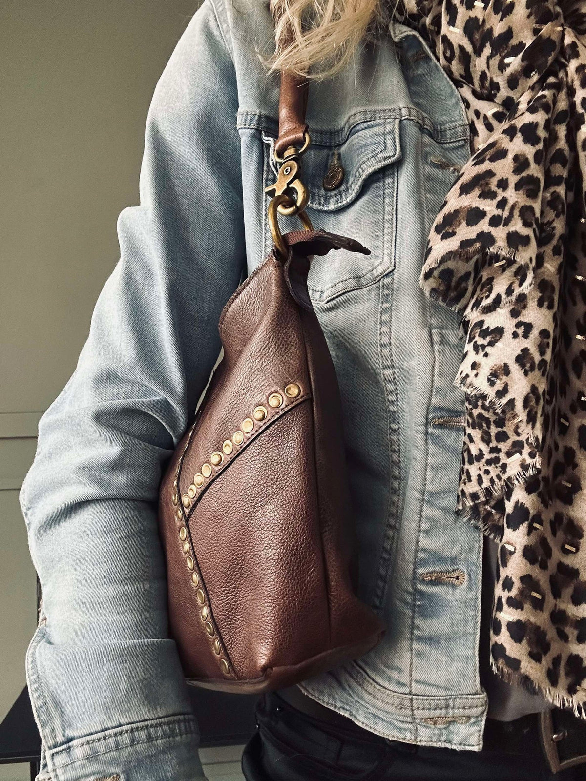 Sac à bandoulière Loni Smoke