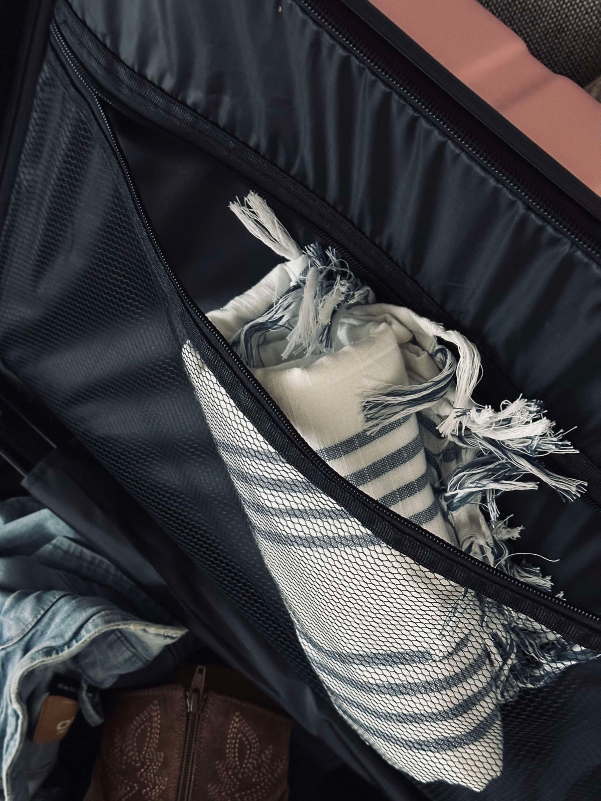 Valise trolley rose légère - approuvée cabine