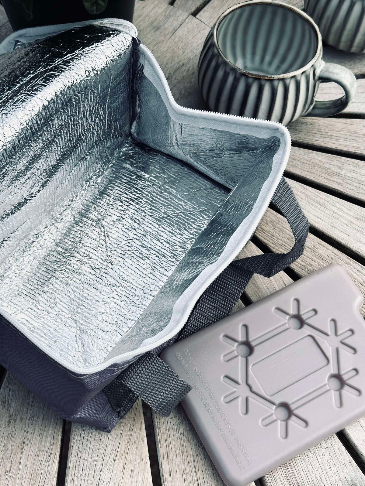 Sac isotherme avec élément rafraîchissant - Grey