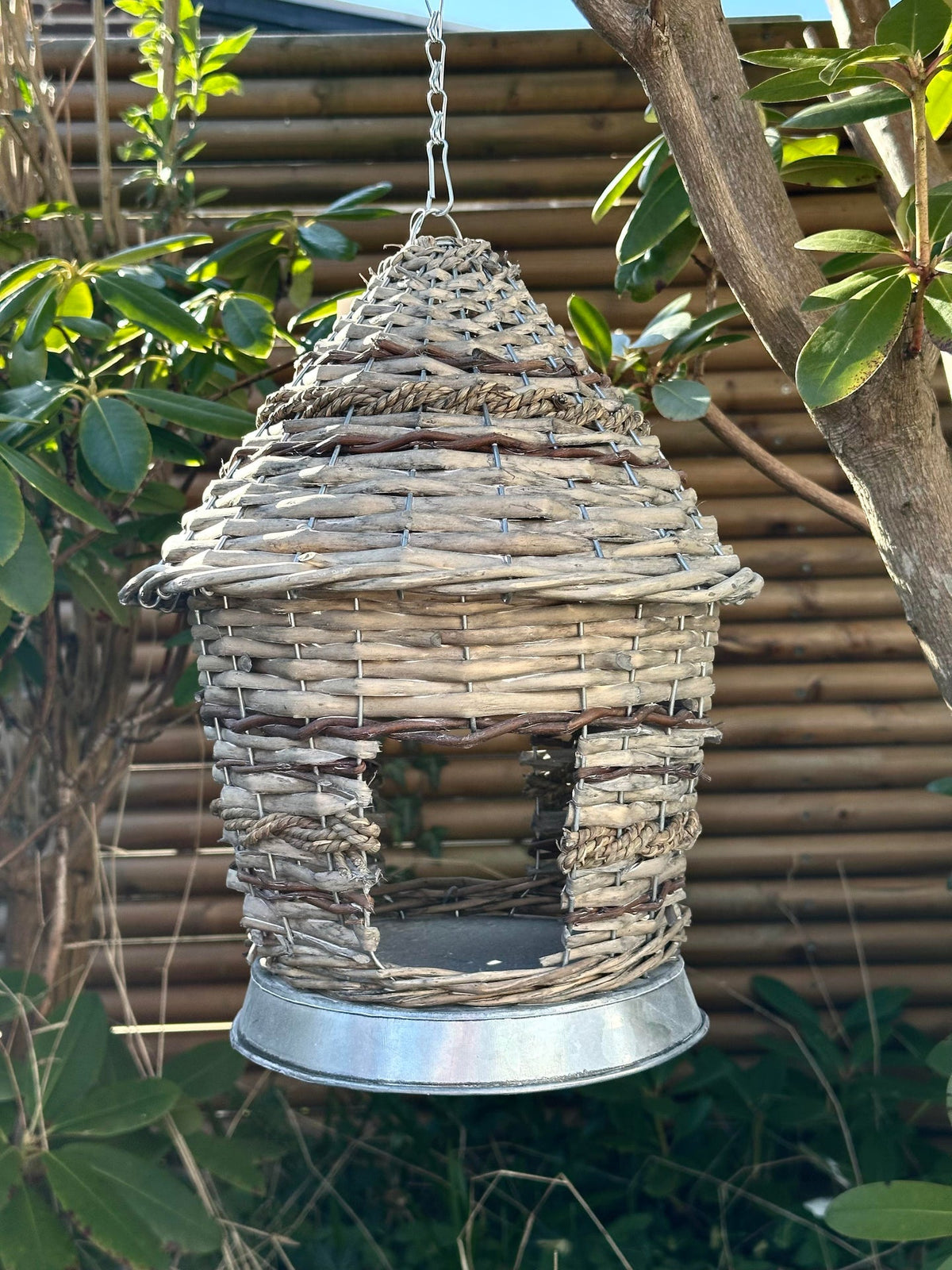 Mangeoire à oiseaux avec suspension