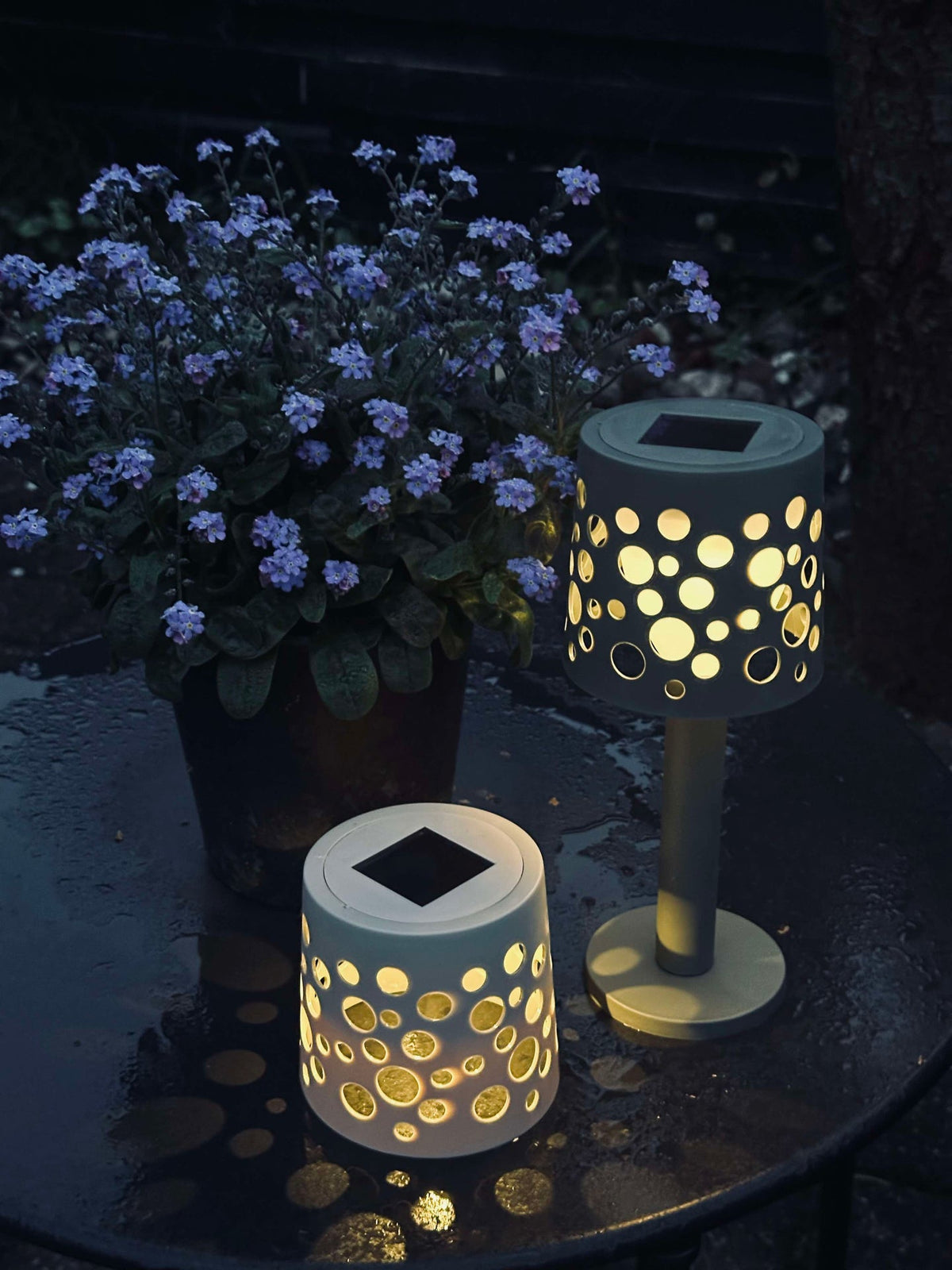 Lampe de table à énergie solaire - Army