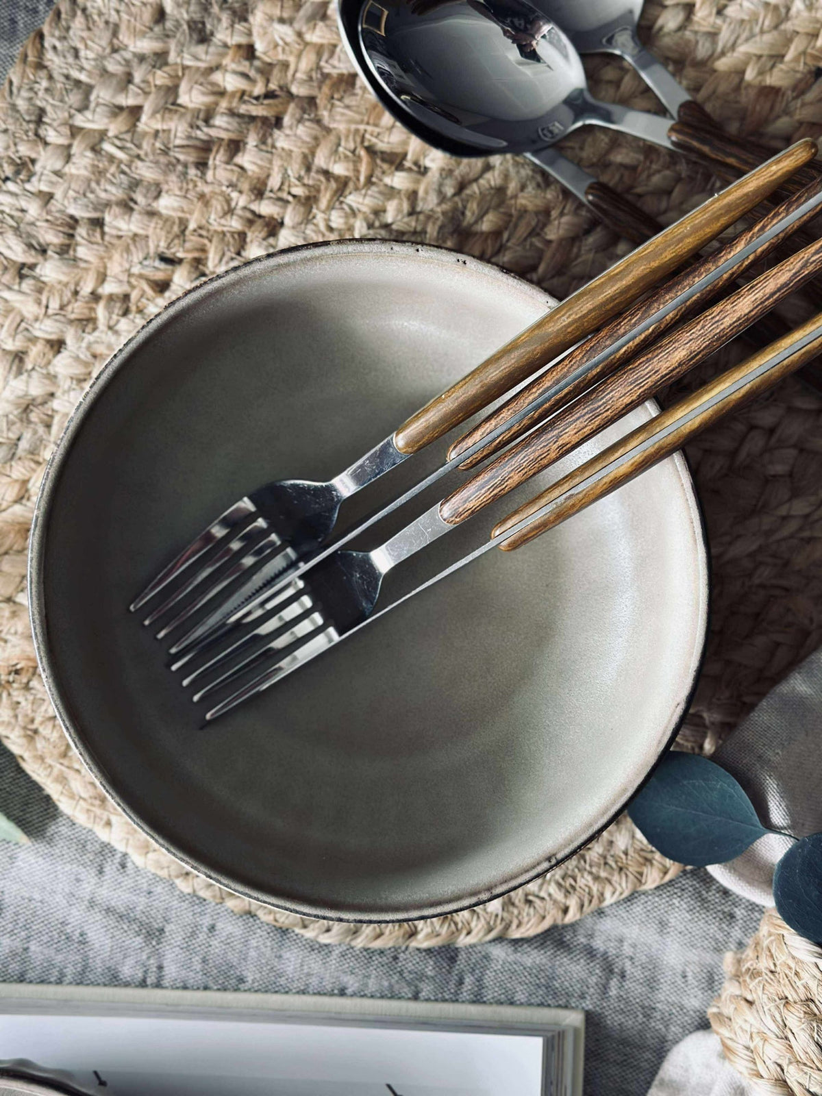 Bol VIGA rayé en grès - Brun mat 16cm