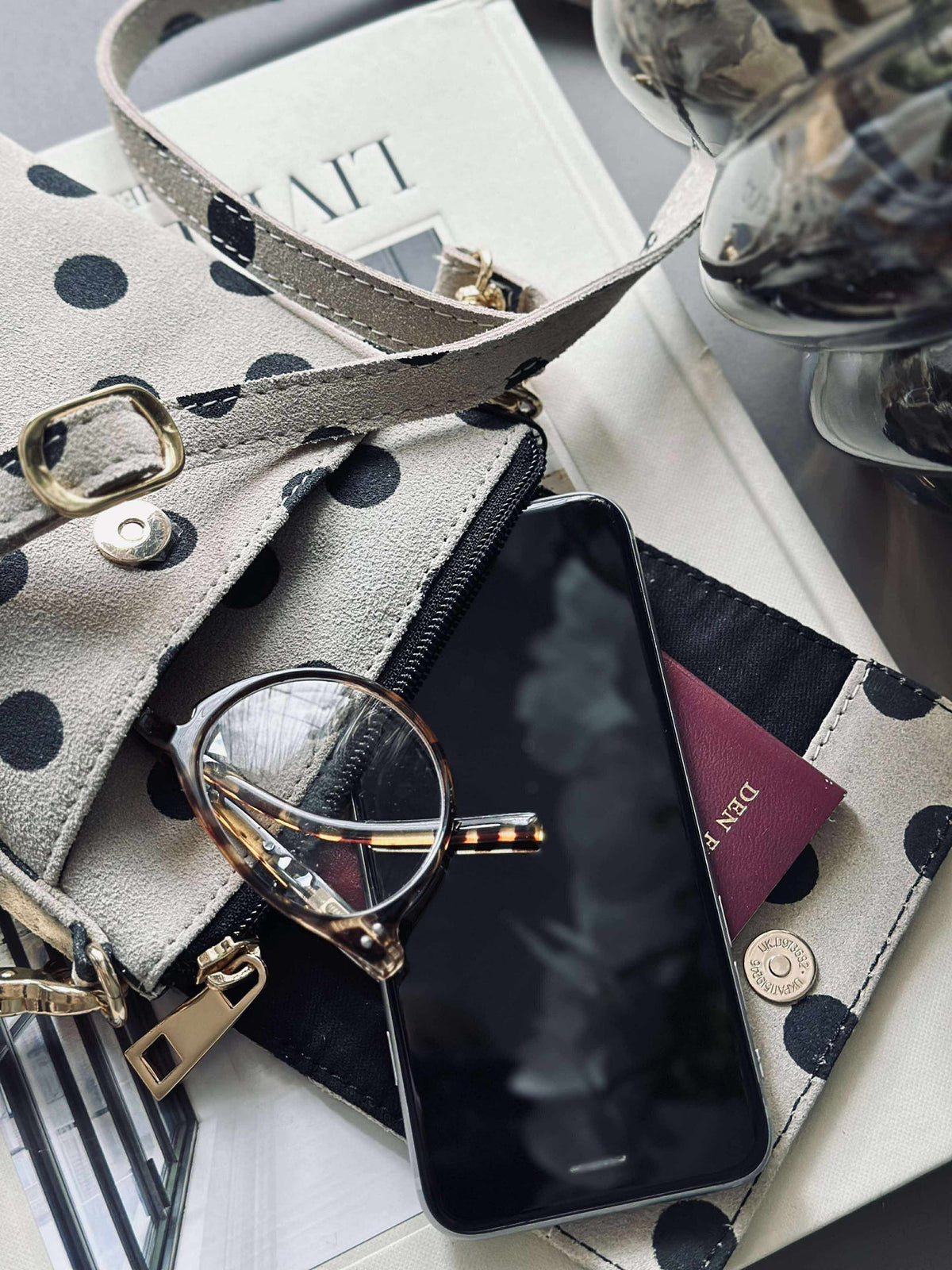 Sac pour téléphone Blacks dots