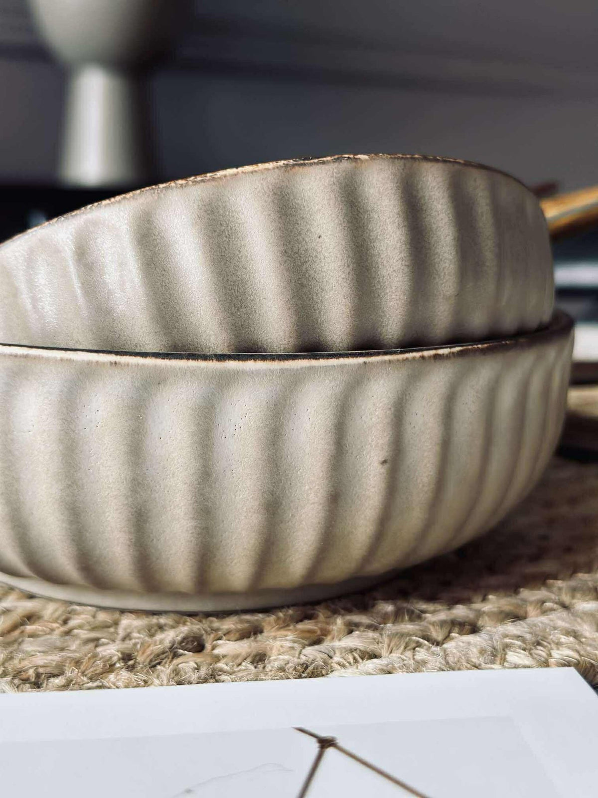 Bol VIGA rayé en grès - Brun mat 16cm