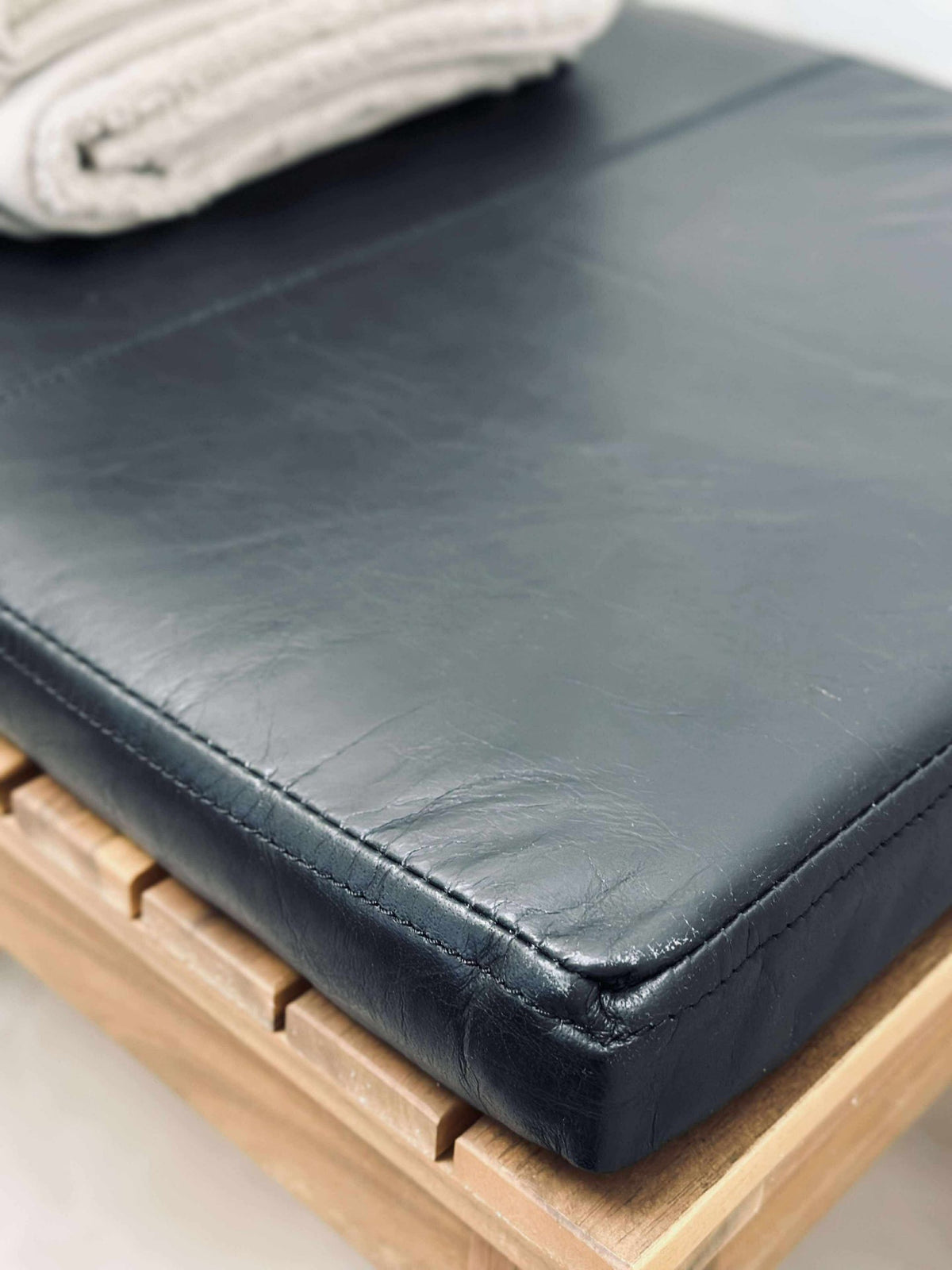 Coussin en cuir Tokyo - 88 cm Noir