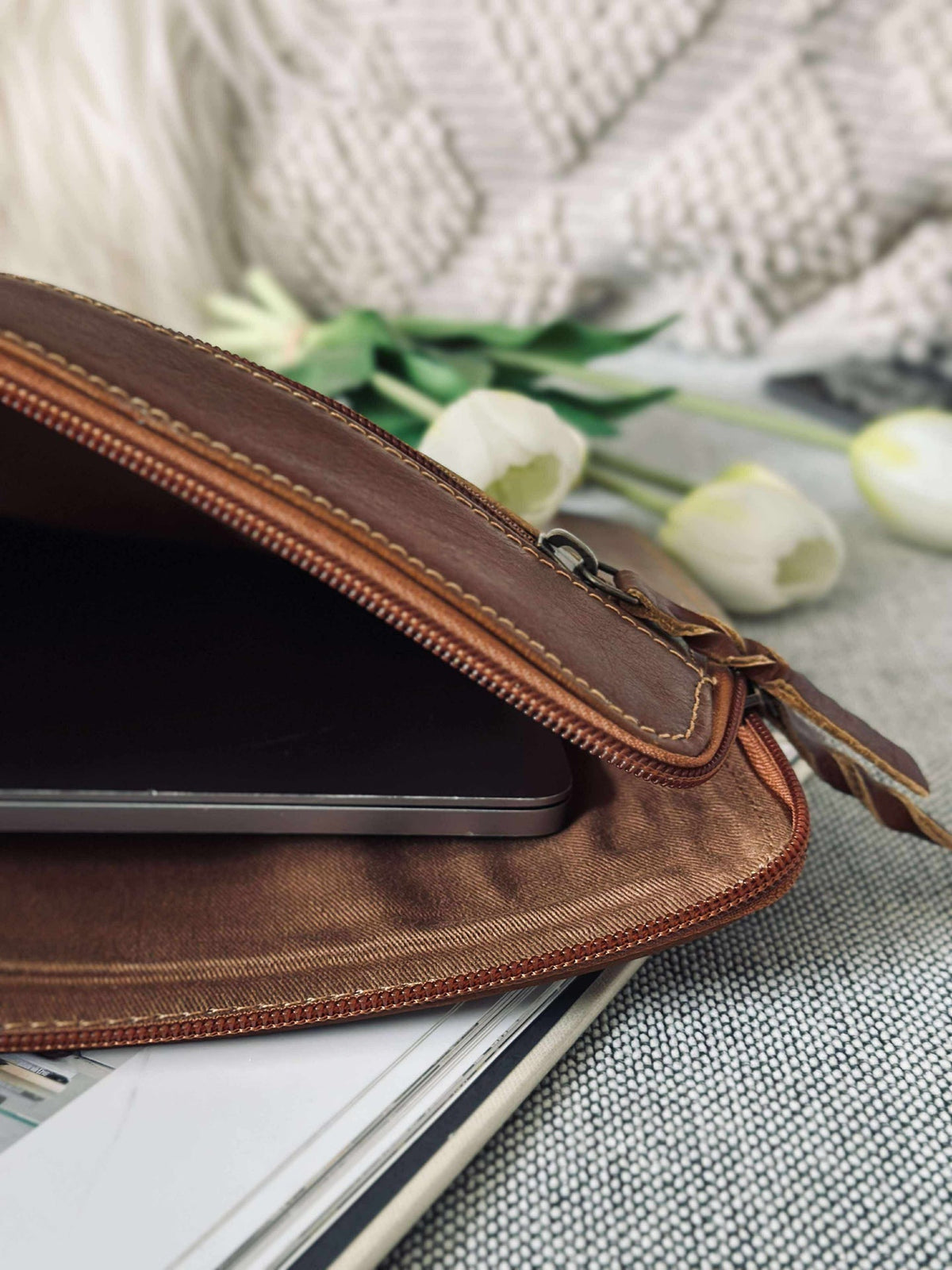 Housse pour ordinateur portable - cuir de buffle cognac