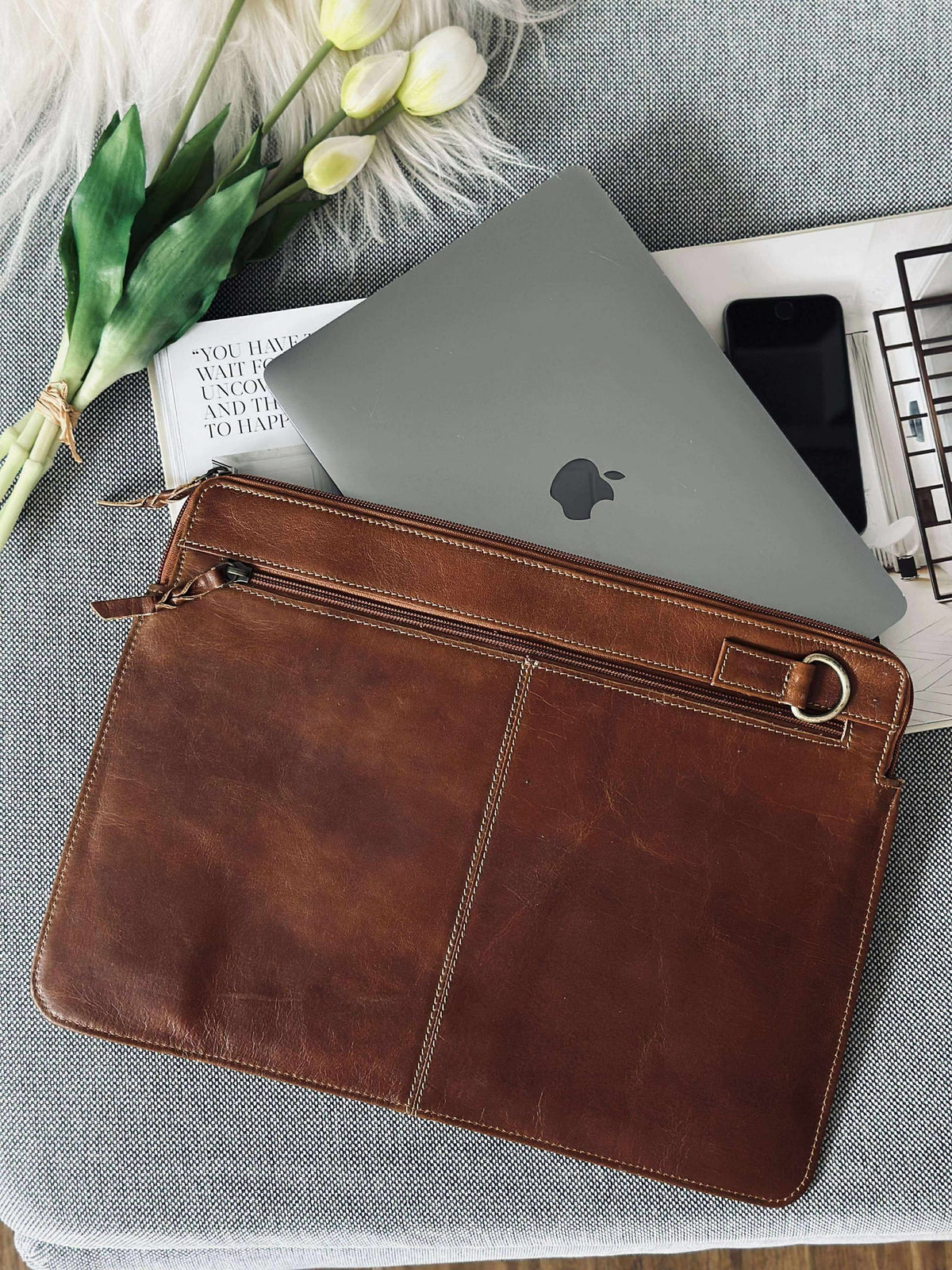 Housse pour ordinateur portable - cuir de buffle cognac