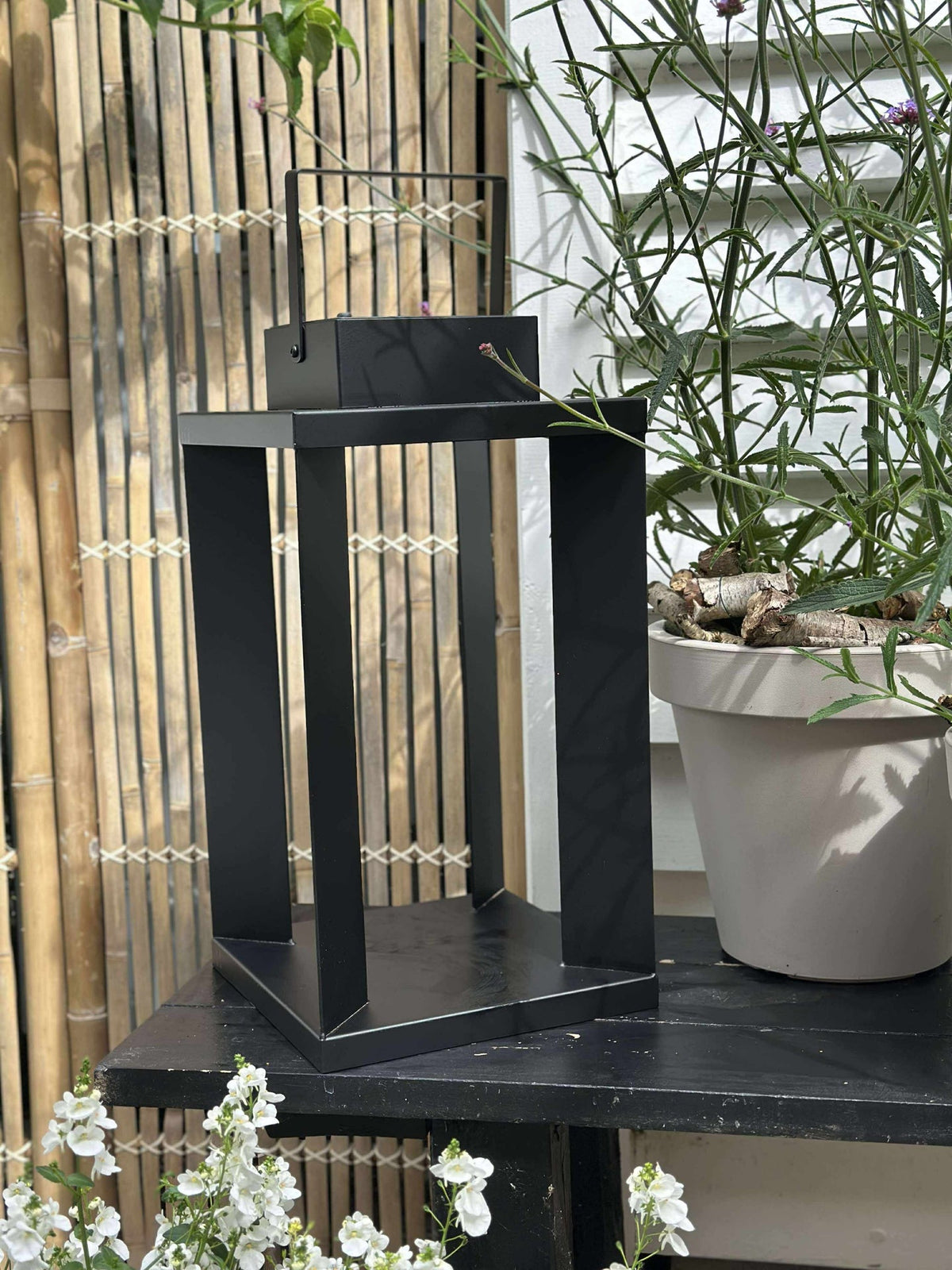 Lanterne LUX avec panneaux solaires
