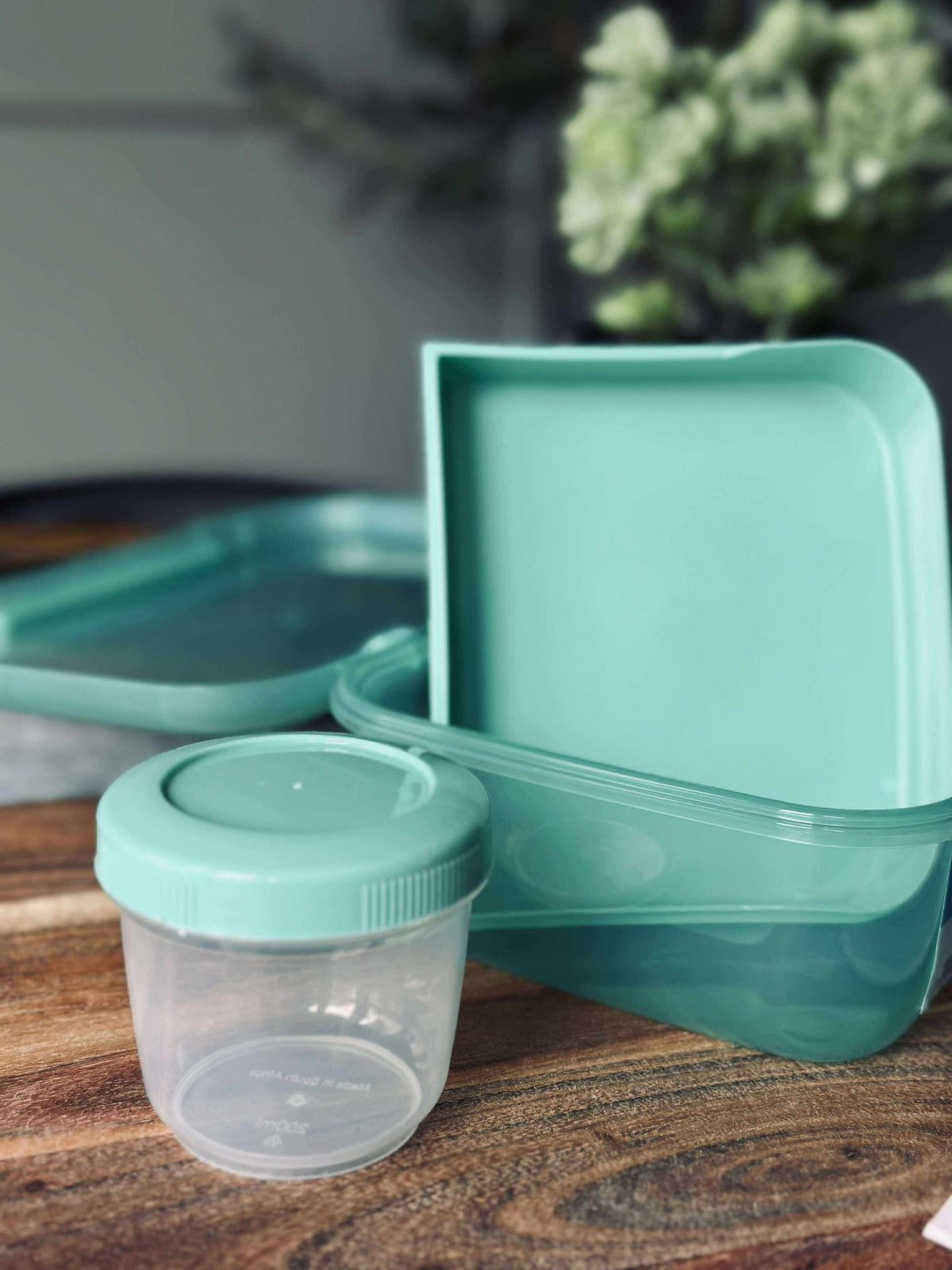 Boîte à lunch avec compartiments séparés et boîte pour snack