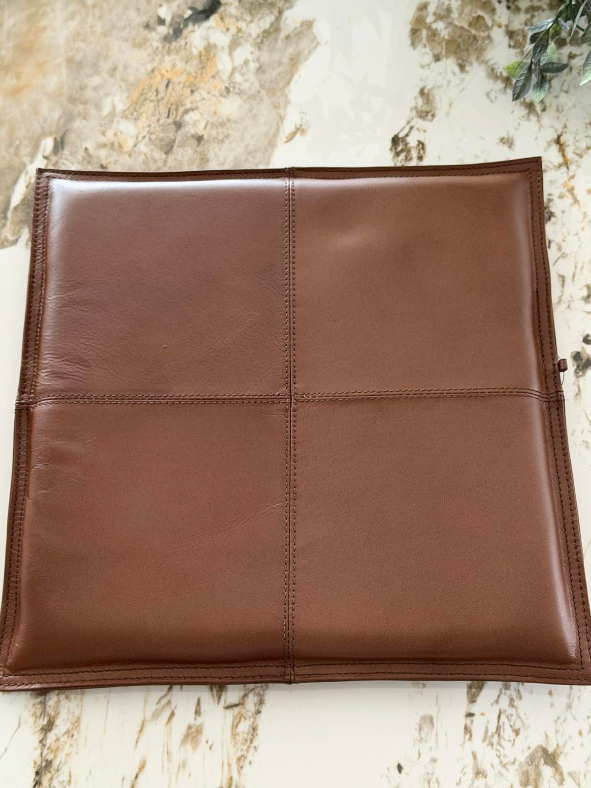 Coussin en cuir - Noyer 38x38 cm