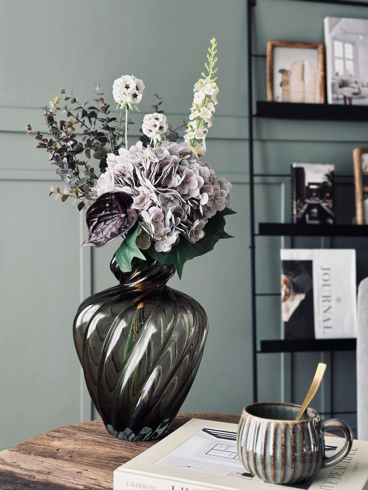 Bouquet avec hortensia et eucalyptus