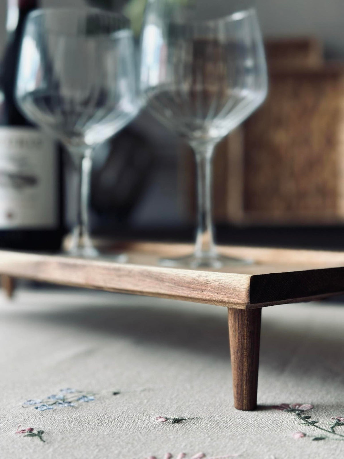 Plateau avec pieds Bois d'acacia - Idéal pour les tapas