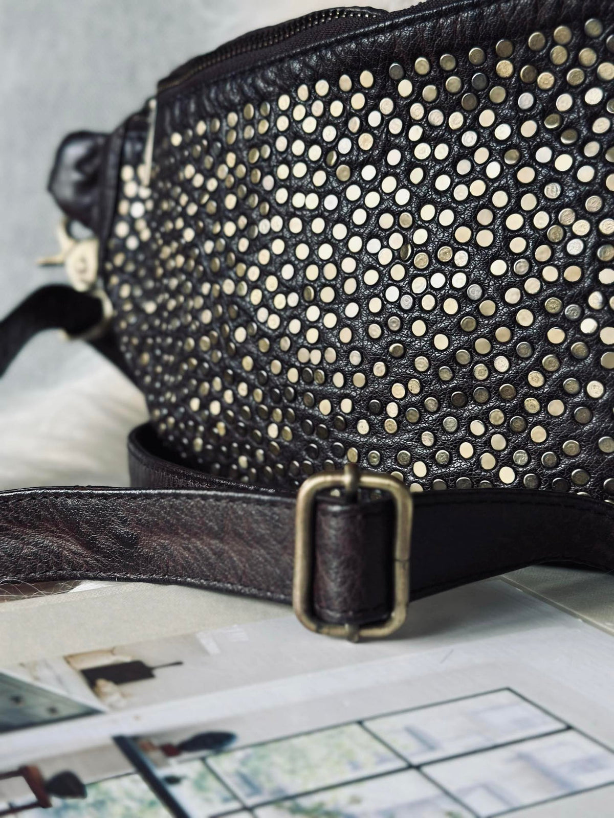Bumbag Deluxe avec clous - Brown
