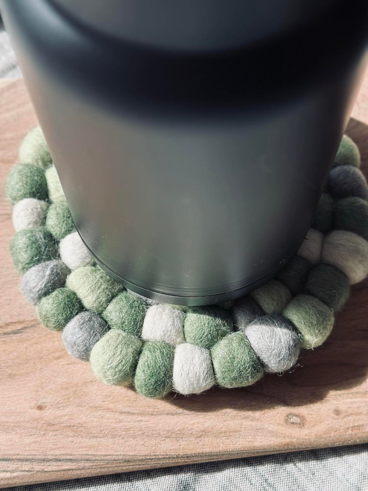 Dessous de plat DOTS - Mélange de laine verte