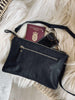 Pochette en cuir noir