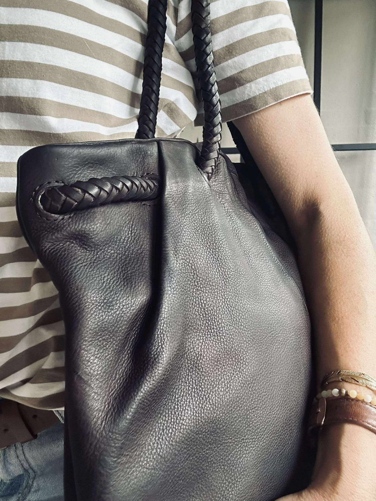 Sac bandoulière avec jolie bandoulière tressée - Brown