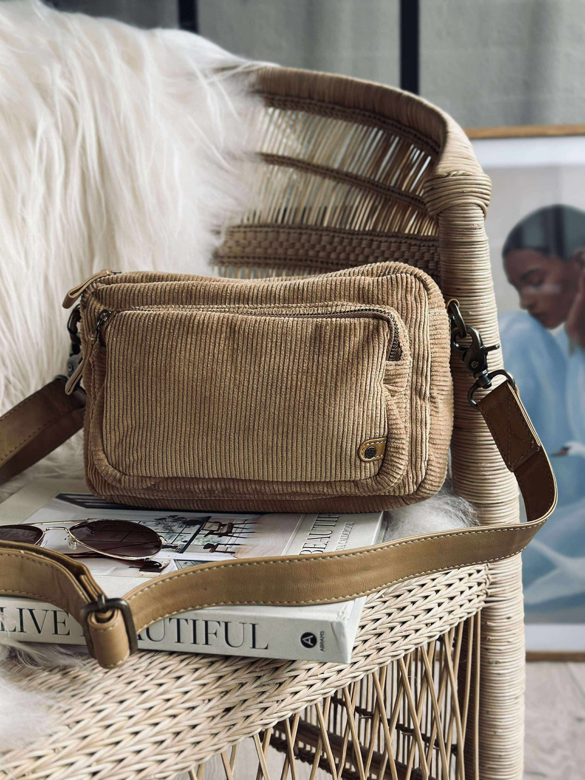 Crossbody Tan velours côtelé