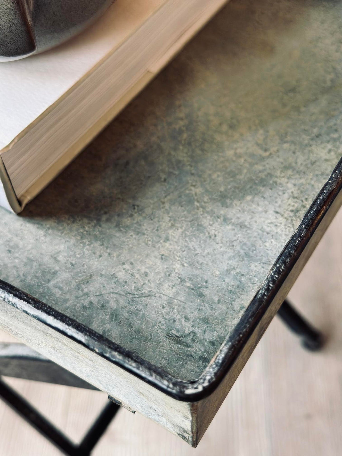 Table d’appoint plateau Zinc - Pour intérieur et extérieur