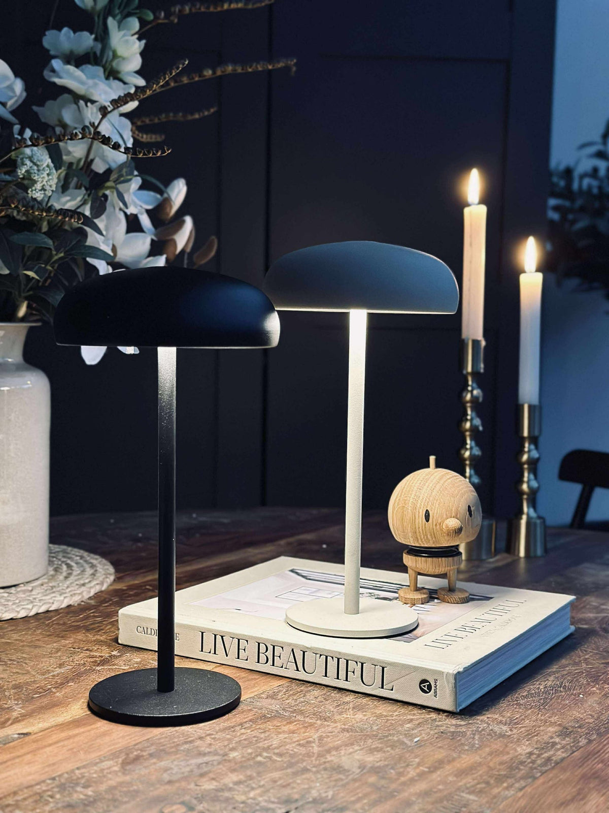 Lampe de table tactile LED Isolde. Noir/Beige