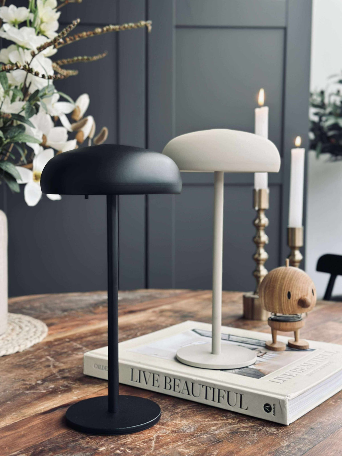 Lampe de table tactile LED Isolde. Noir/Beige