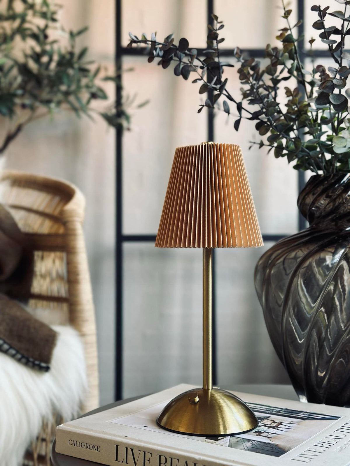 Lampe de table LED Plisse´ beige - rechargeable