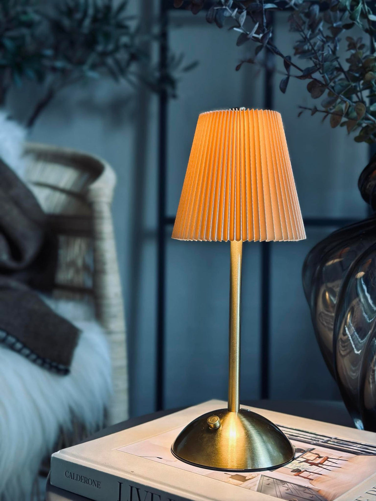Lampe de table LED Plisse´ beige - rechargeable