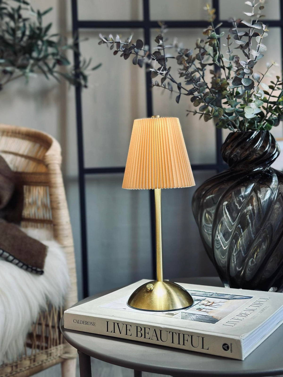 Lampe de table LED Plisse´ beige - rechargeable