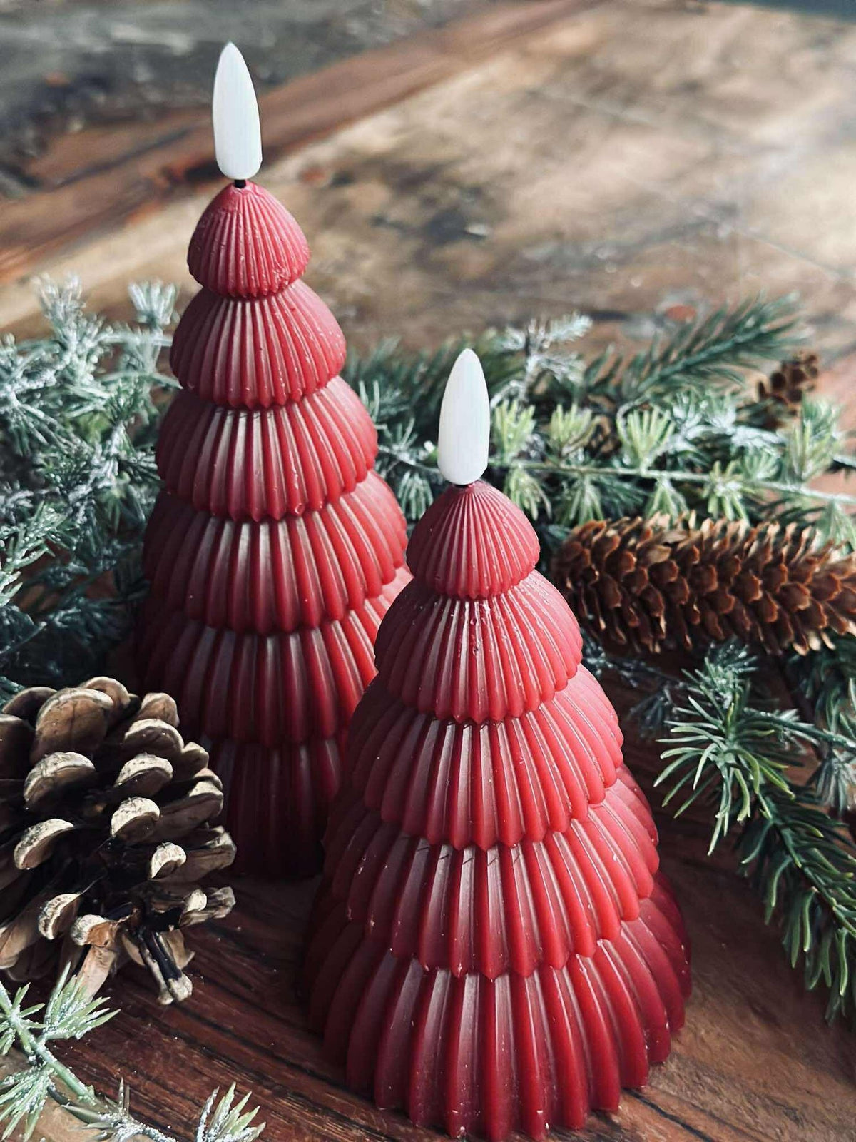 Sapins de Noël avec lumière LED - Lot de 2 pièces. Rouge