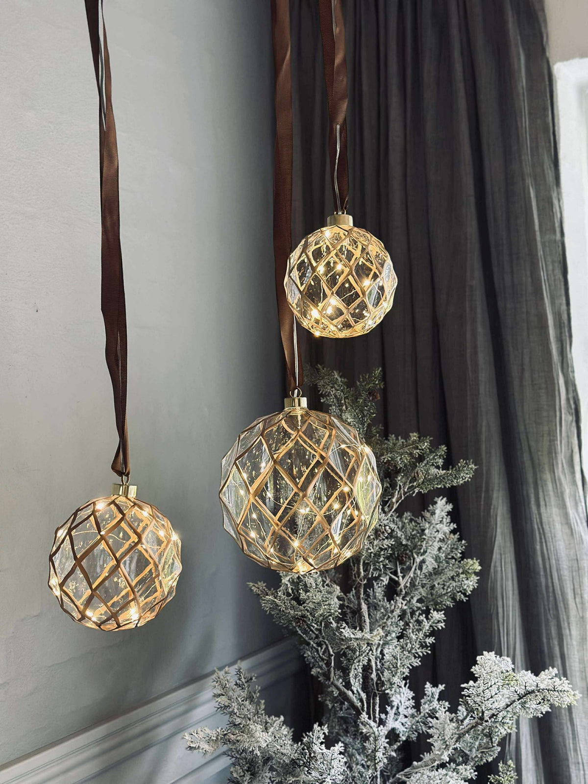 Suspension en verre avec lumière - Plusieurs tailles