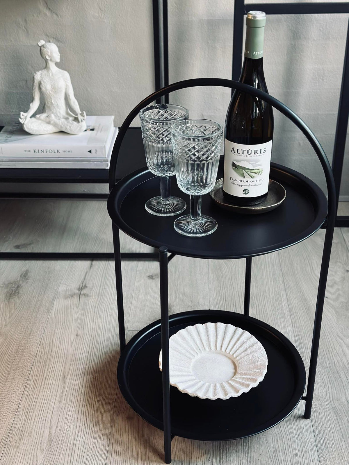 Table avec étagère