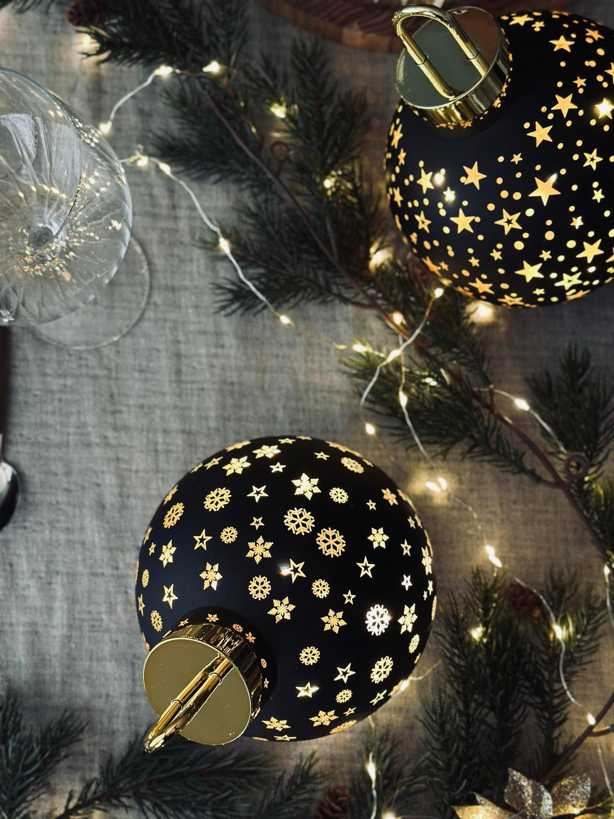 Boule de Noël avec éclairage LED - Black