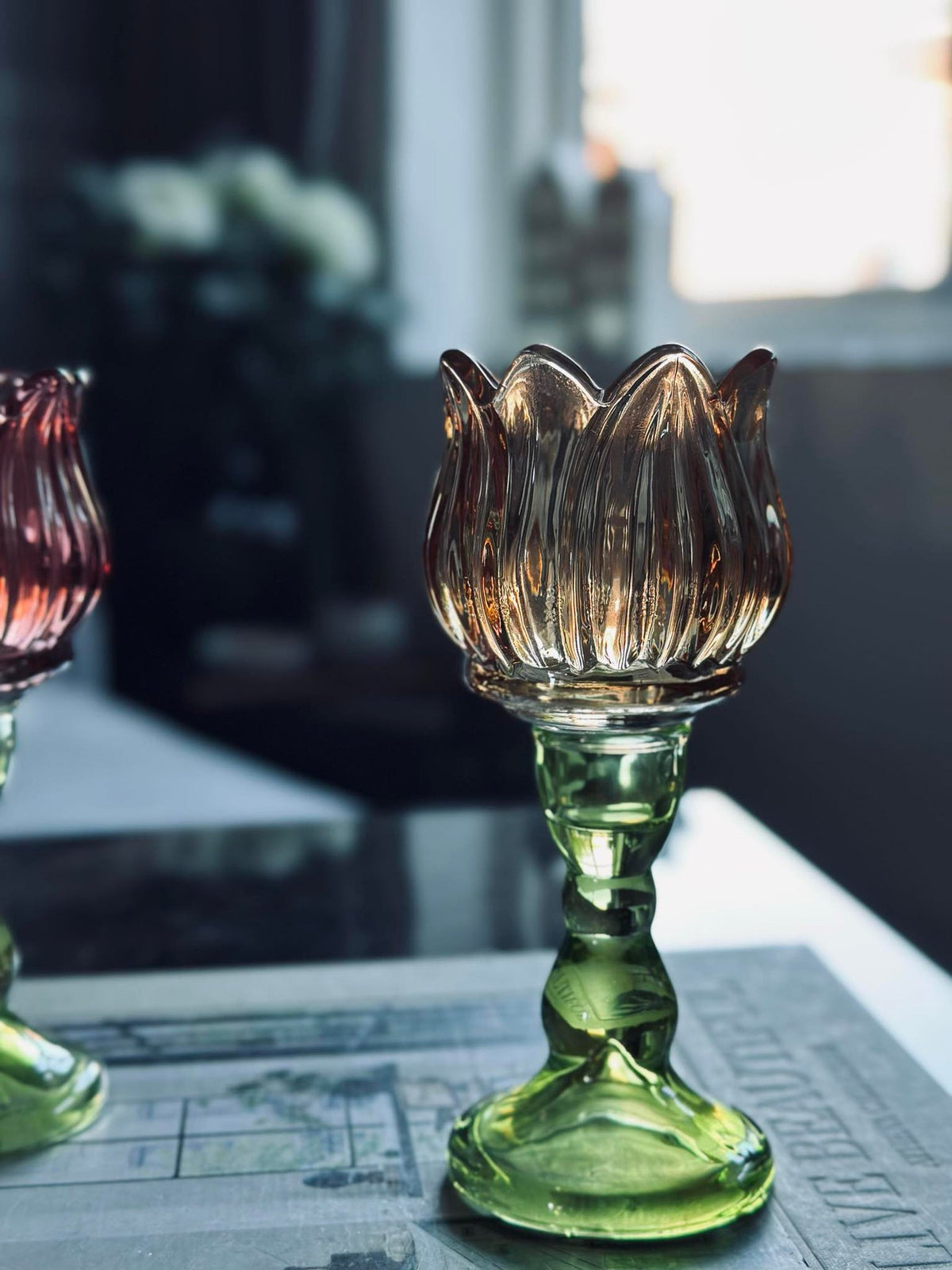 Photophore flower brown