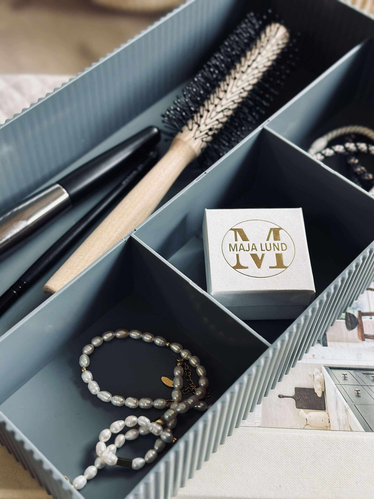 Organisateur maquillage avec compartiments - Gris