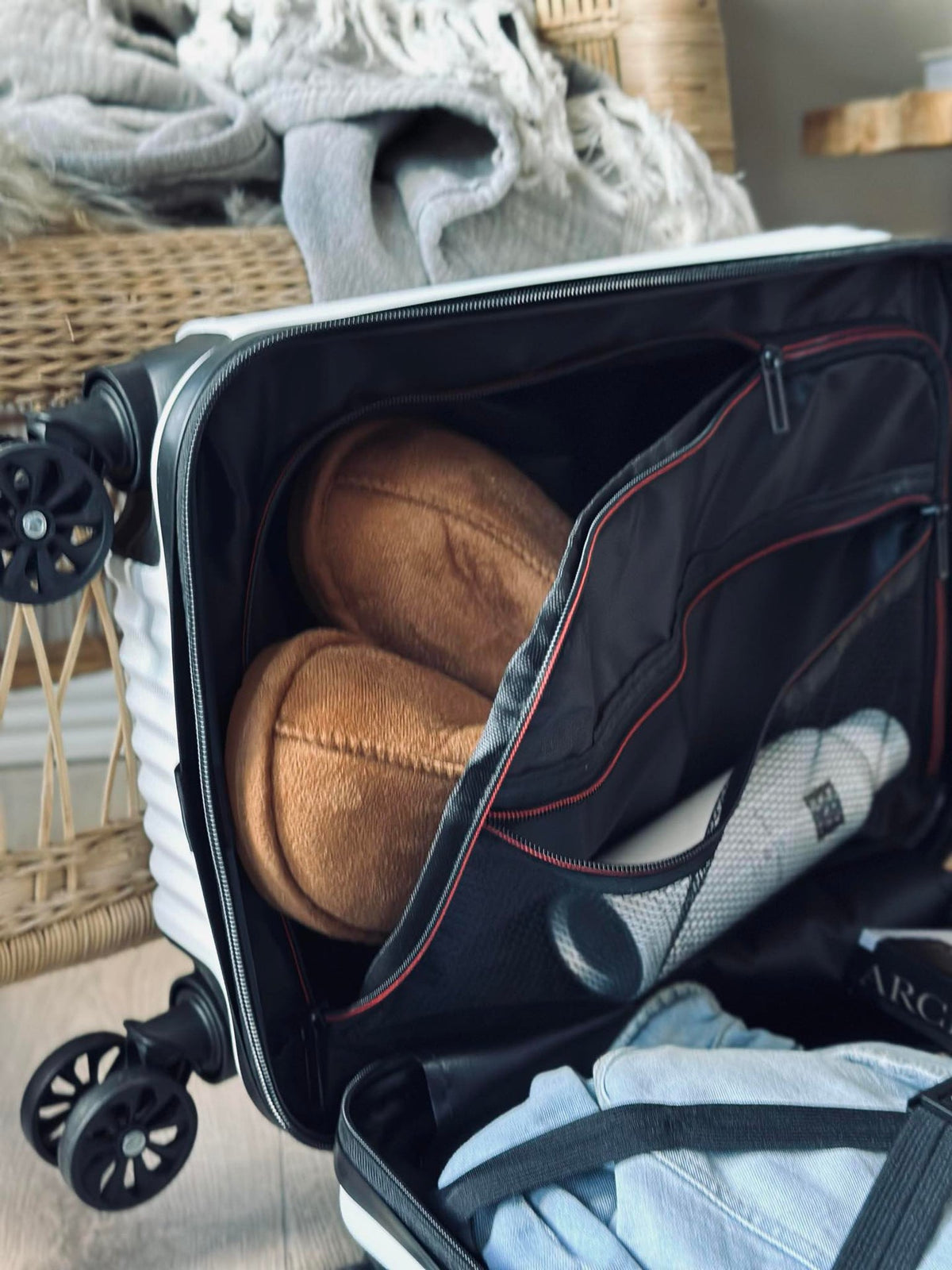 Valise trolley - White