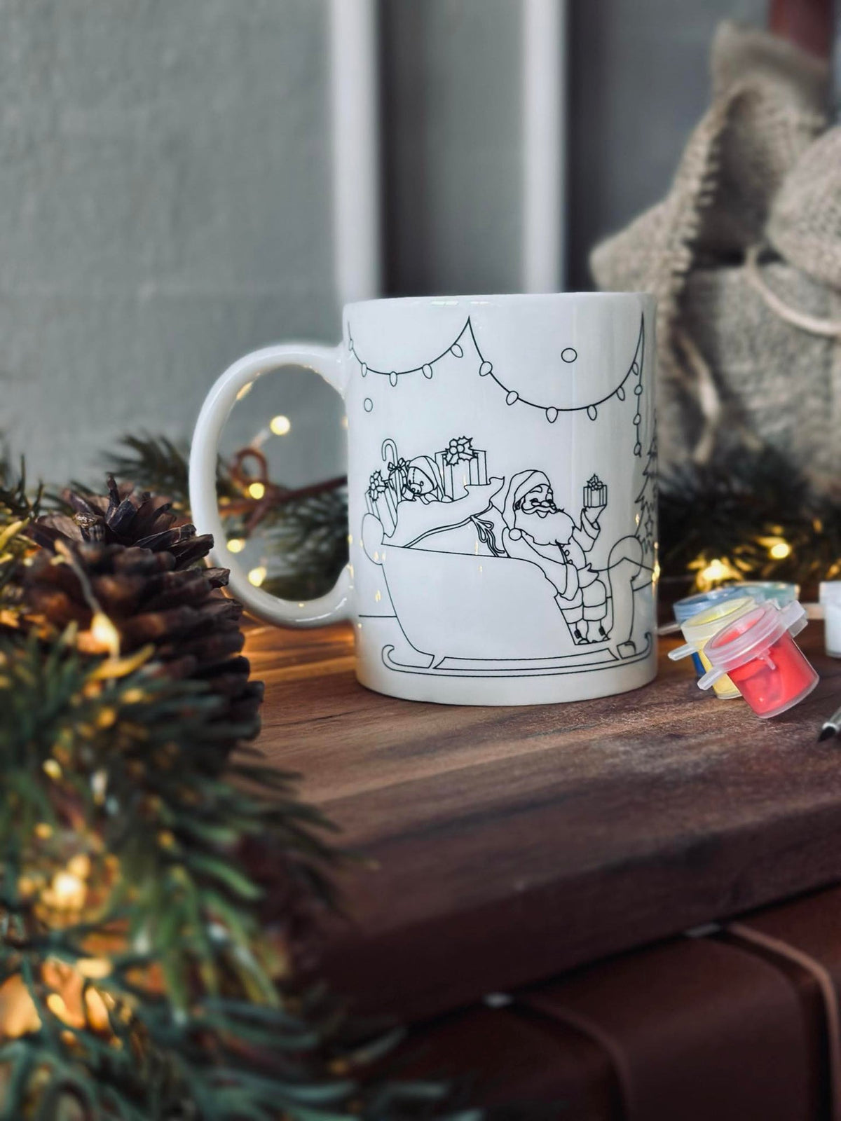 Tasse de Noël avec peinture