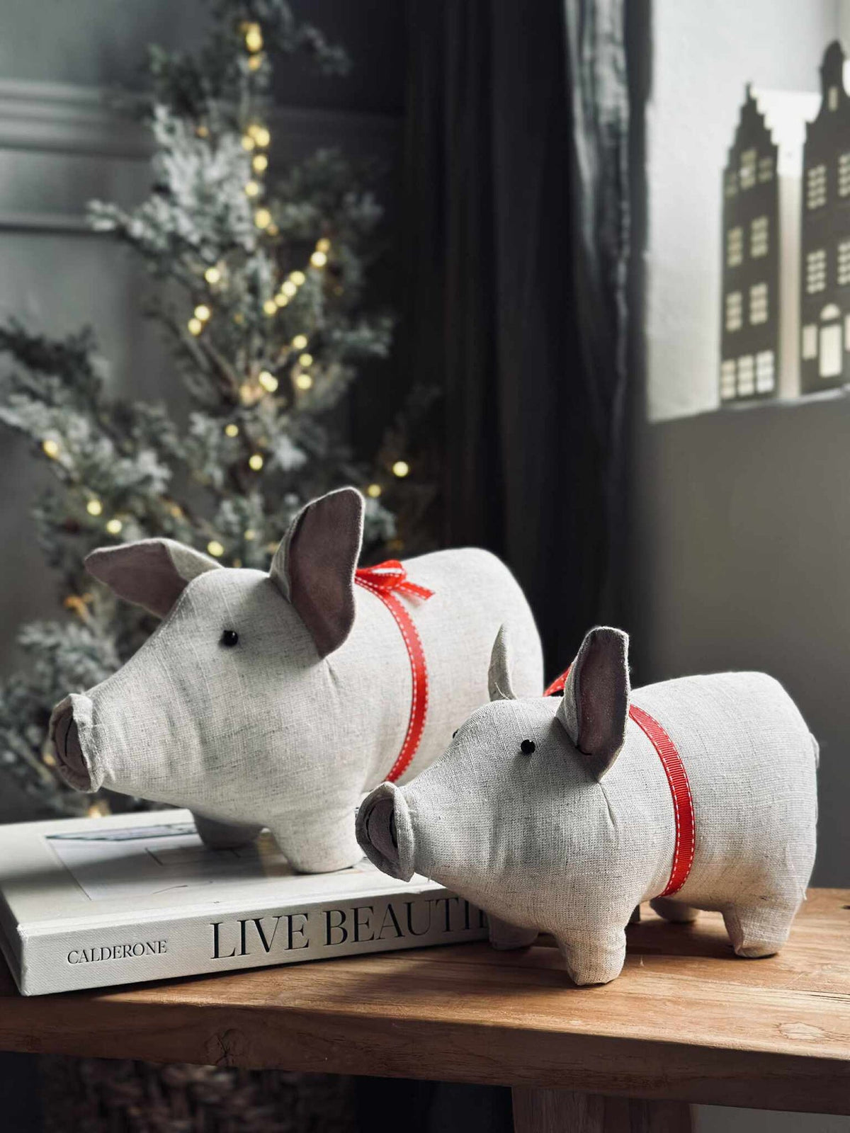 Cochon de Noël avec nœud - Sable