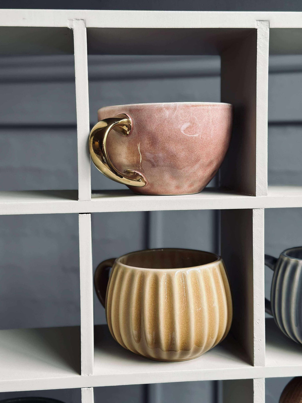 Étagère à tasses - Sable 15 compartiments
