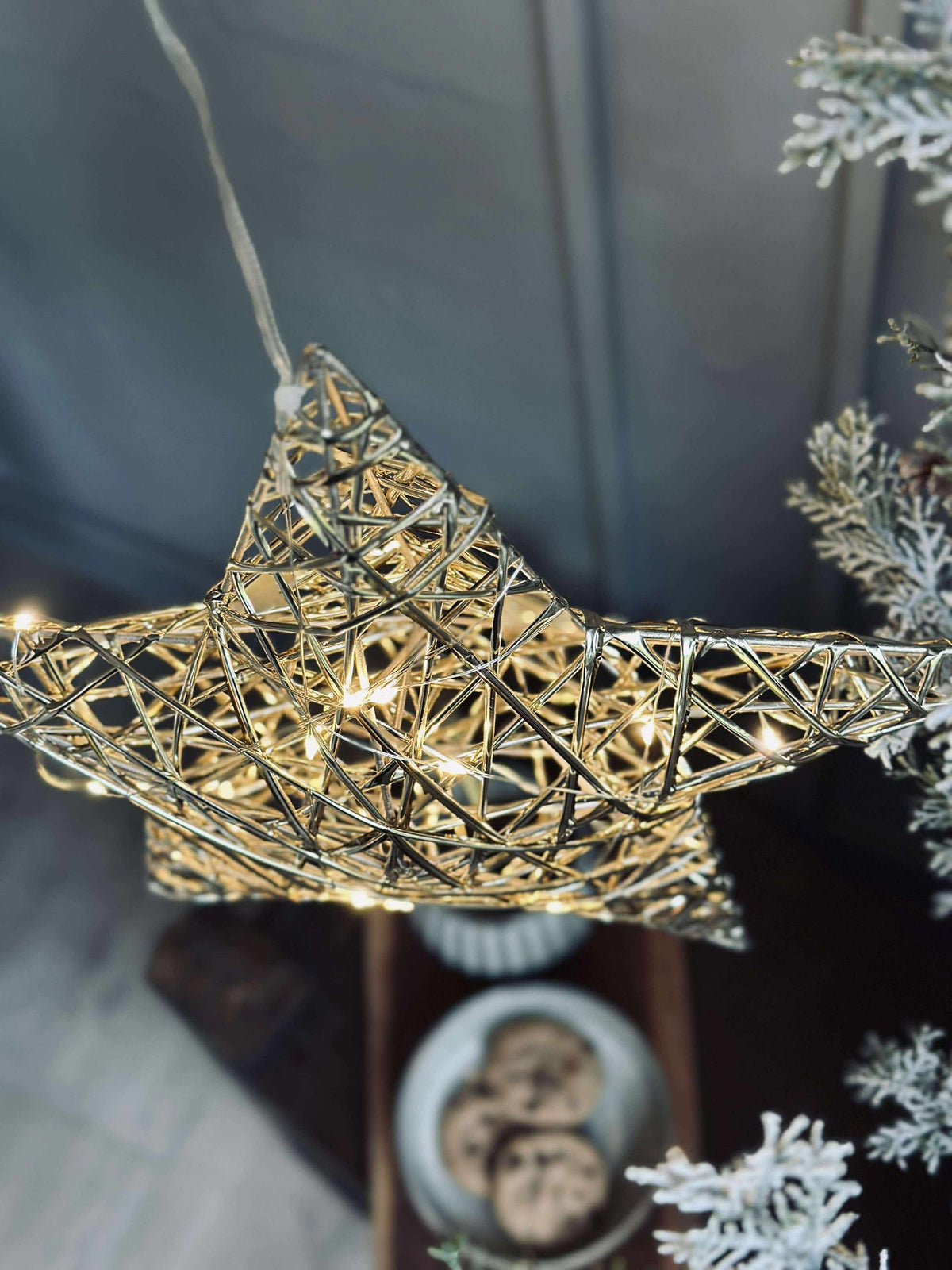Étoile avec éclairage LED - Gold