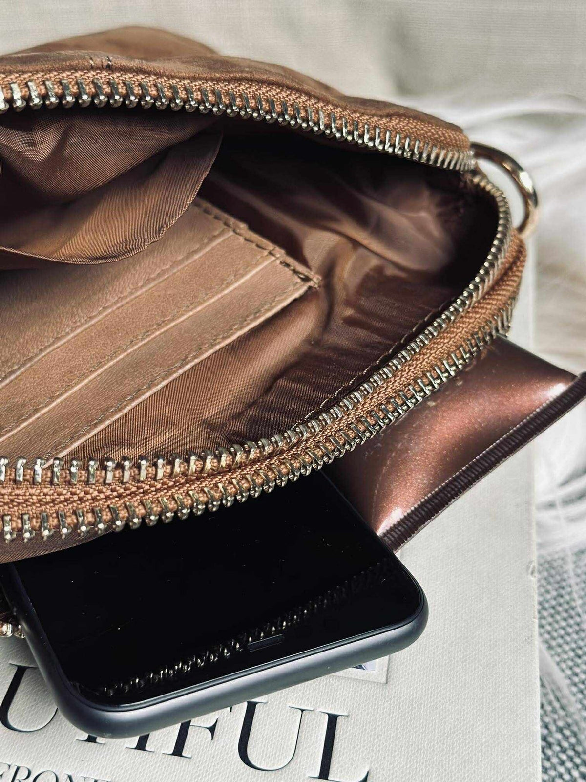 Pochette crossbody ALICE - Daim caramel
