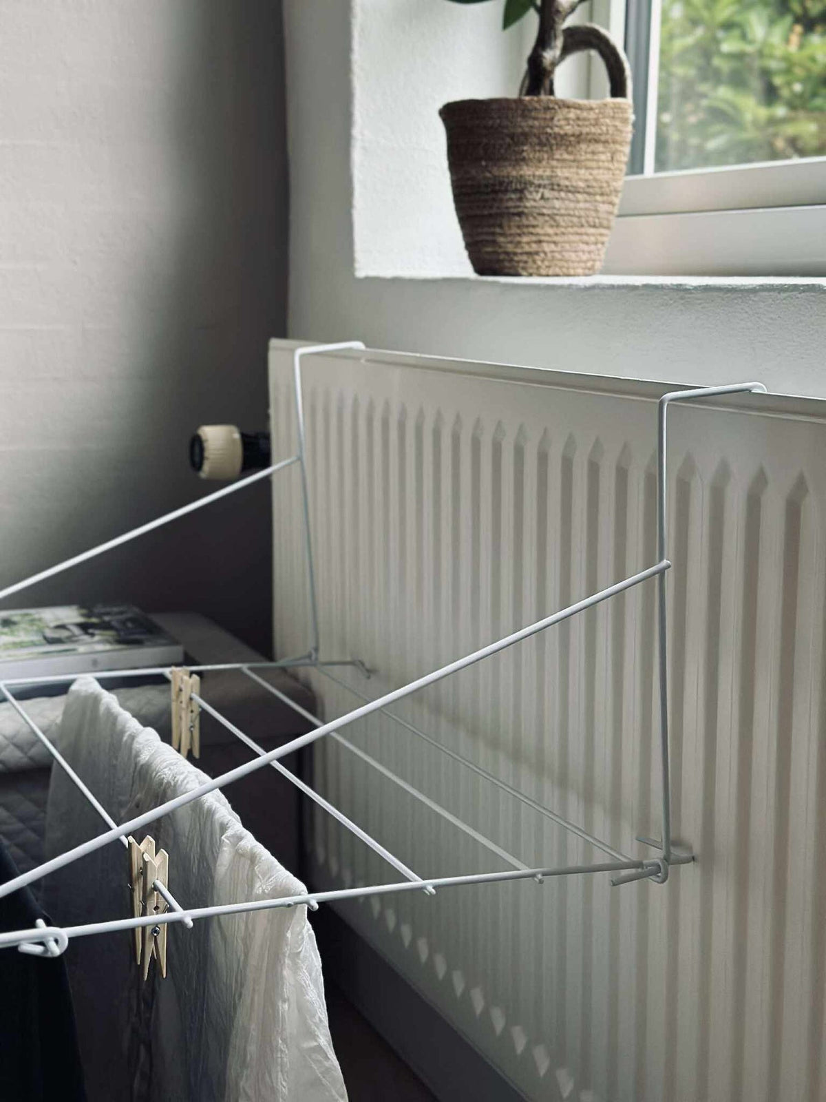 Étendoir à linge avec crochets