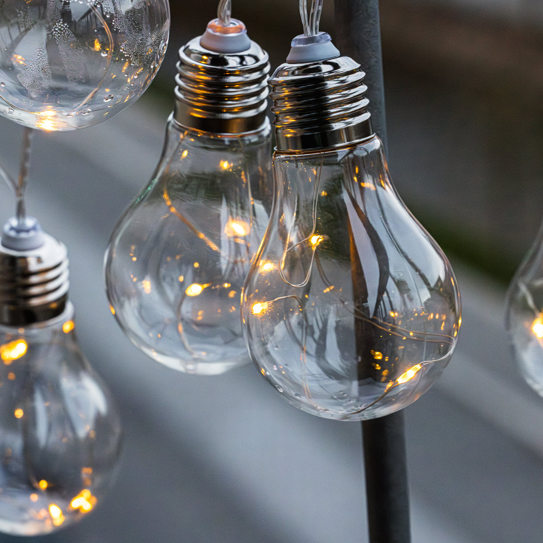 Guirlande lumineuse BELLA avec cellules solaires et 15 ampoules