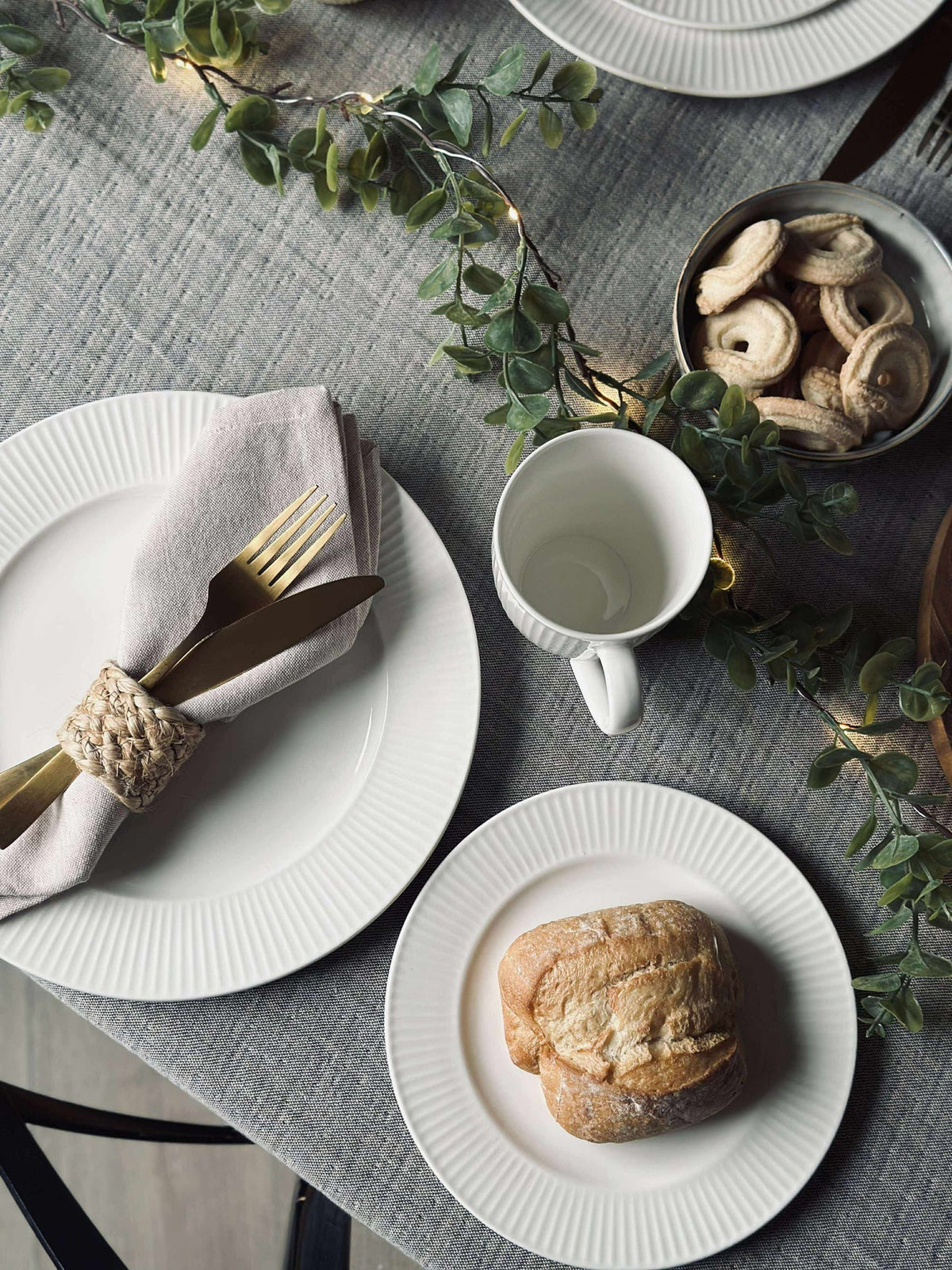 Assiette striée