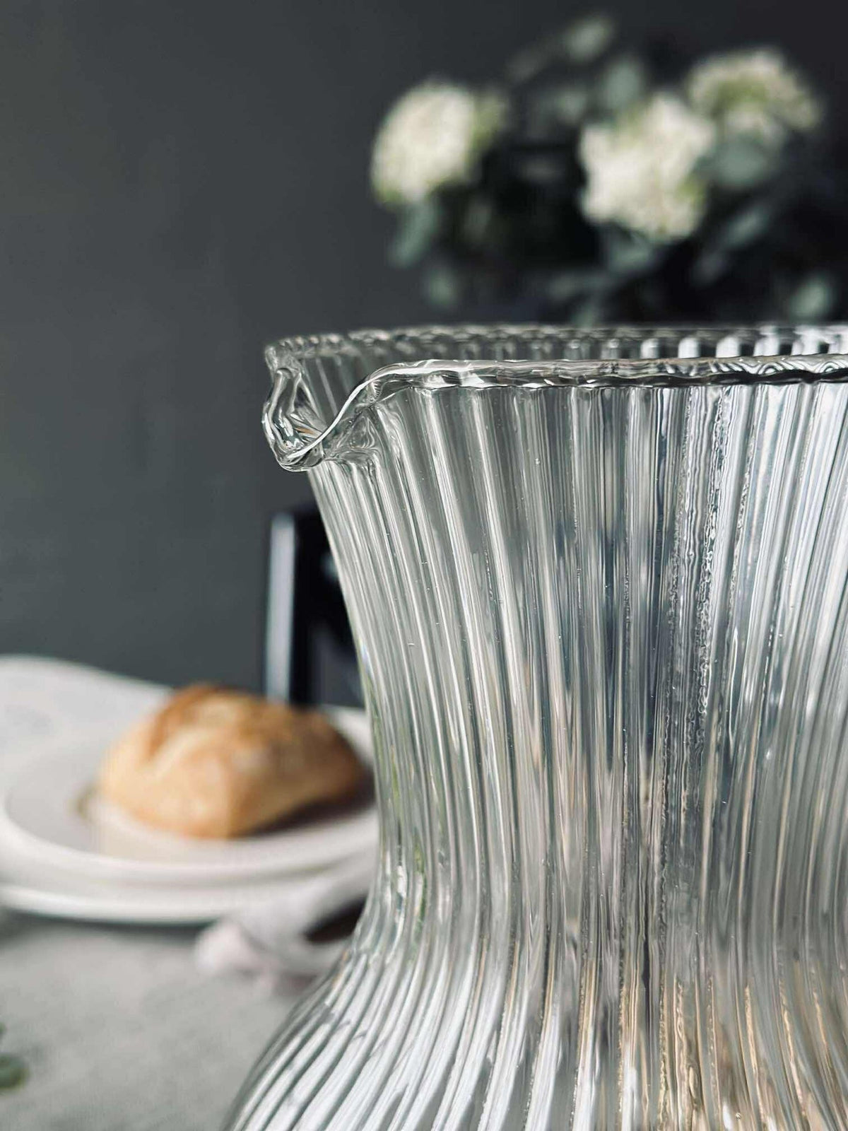 Carafe en verre transparent